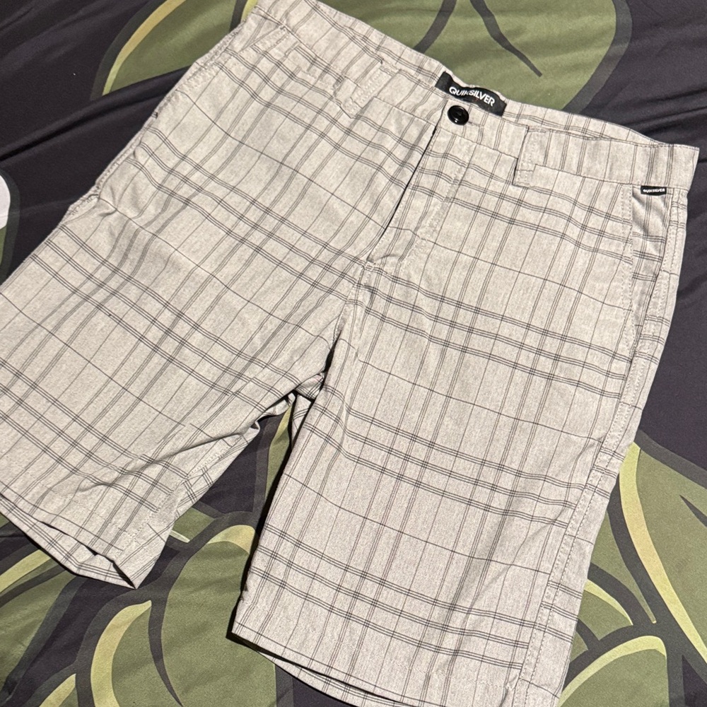 Quiksilver Light Gray Checkered Men's Shorts